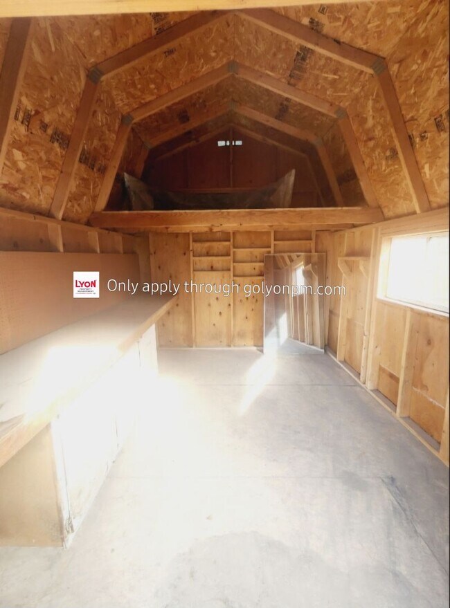 Building Photo - Halfplex available now!