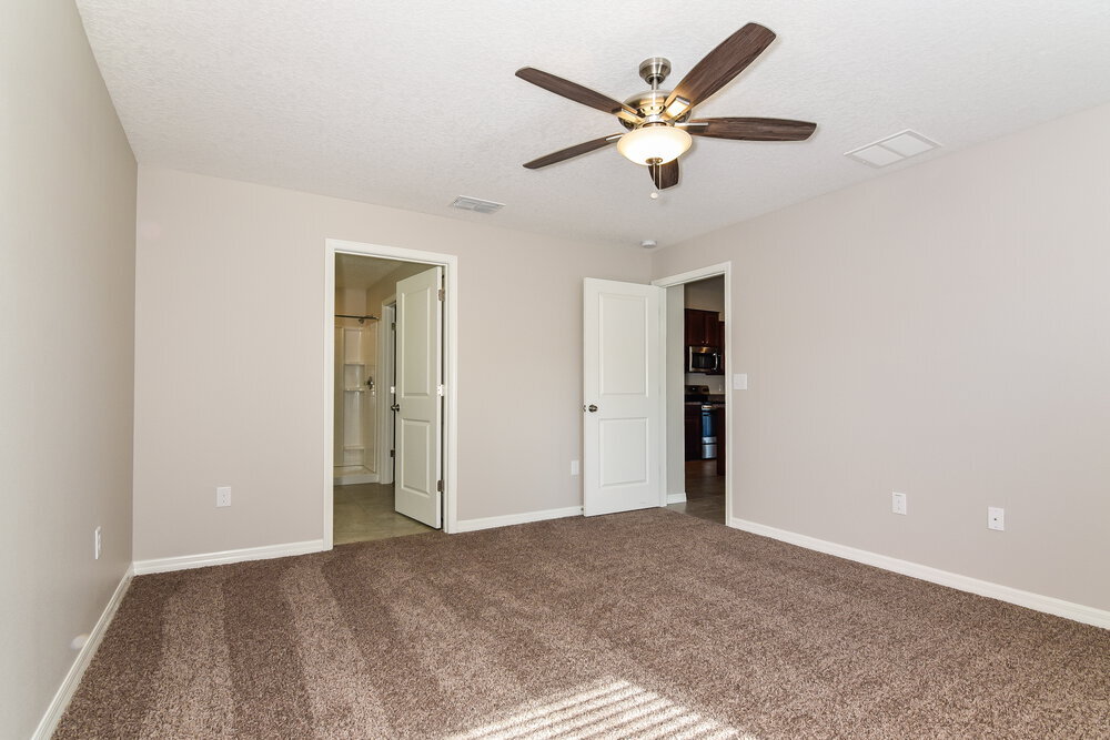 Building Photo - 127 Cascade Bend Dr