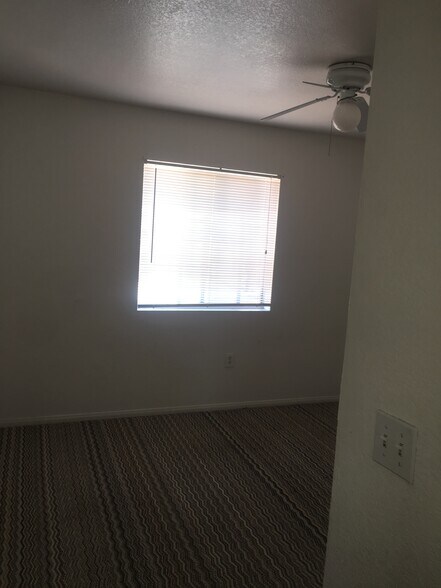 Building Photo - 191 W State St