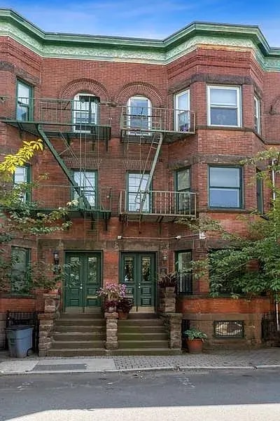 Building Photo - 64 James St