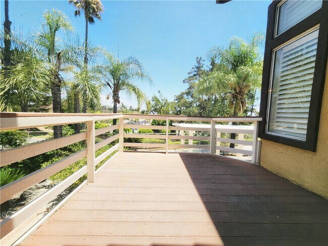 Building Photo - 227 Cll Concordia
