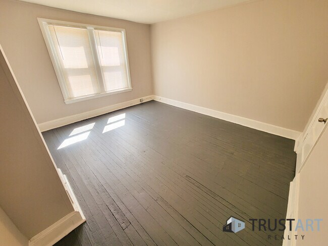 Building Photo - 4839 Merion Ave