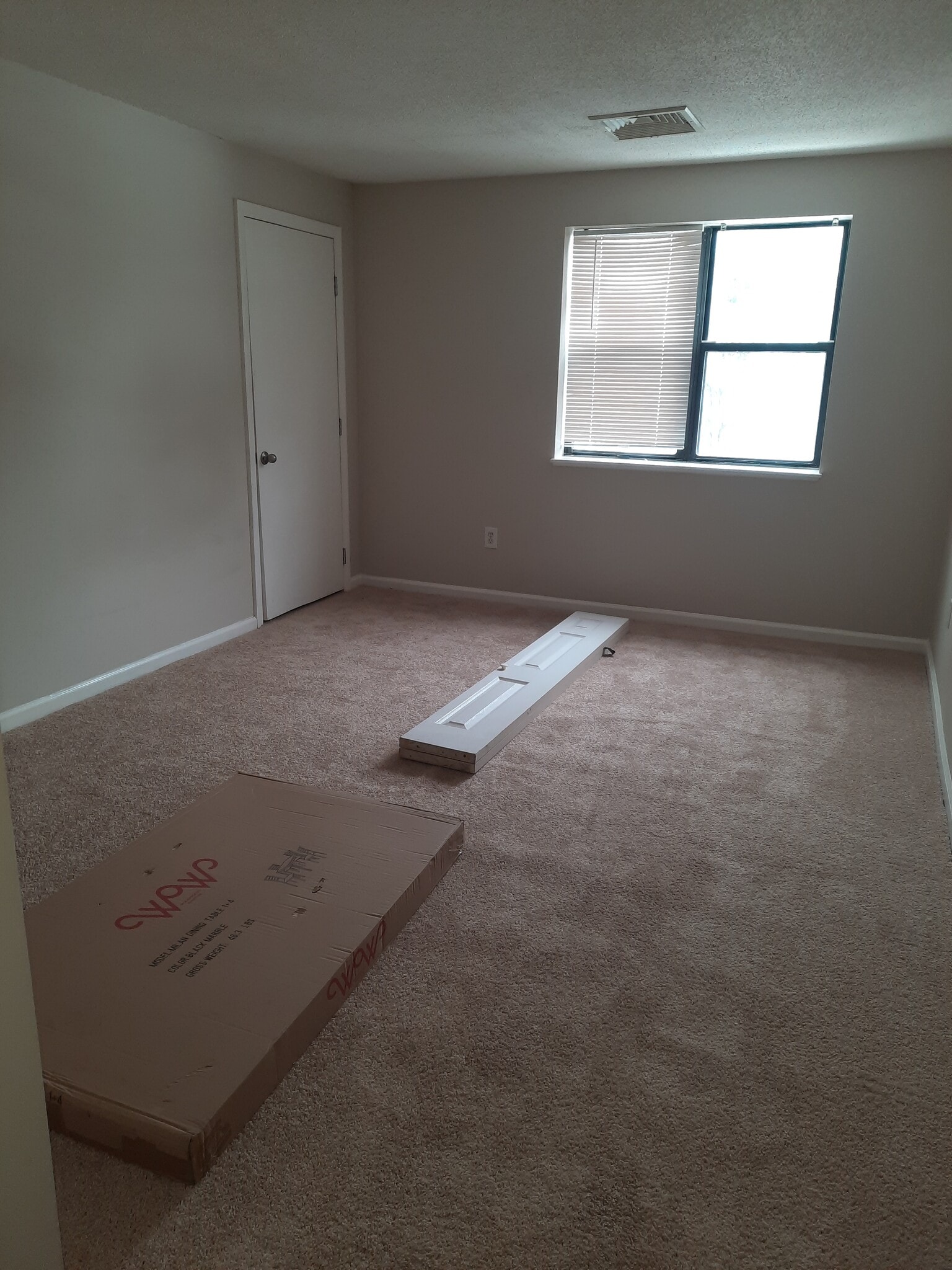 Building Photo - 10 Longworth Ave