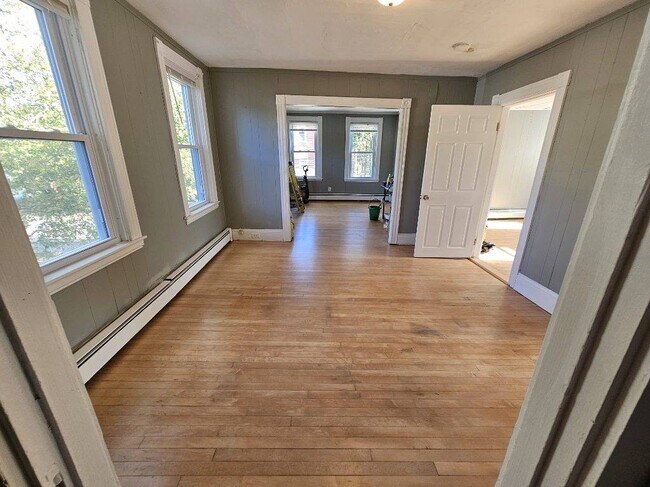 Building Photo - 92 Peirce St.