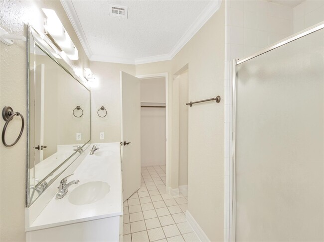 Building Photo - 2311 Lemonwood Ln