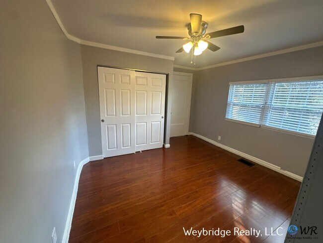 Building Photo - 8402 Curzon Ave