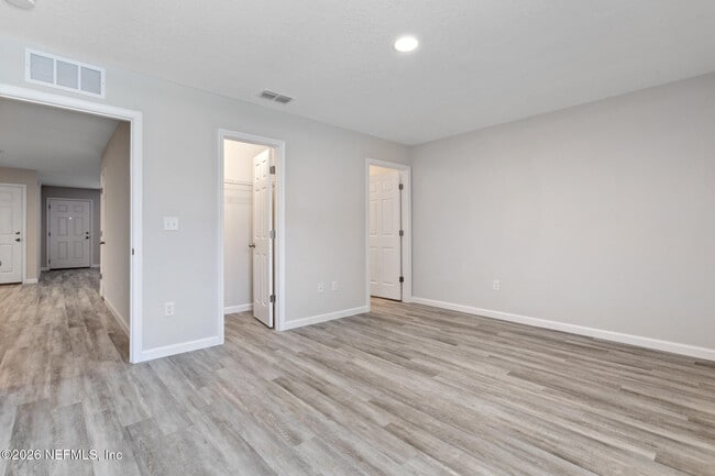 Building Photo - 8822 Eaton Ave