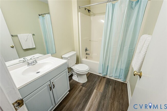 Building Photo - 811 Kiefer Field Ct