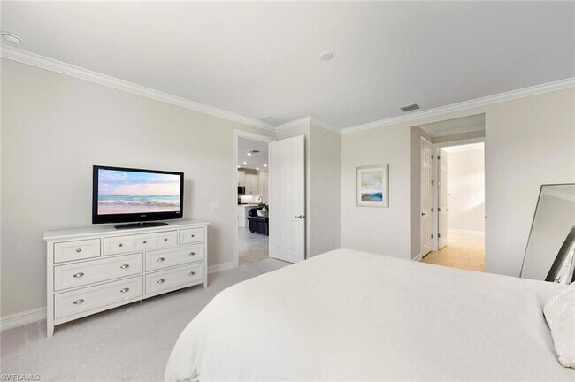 Building Photo - 28044 Sanibel Sands St