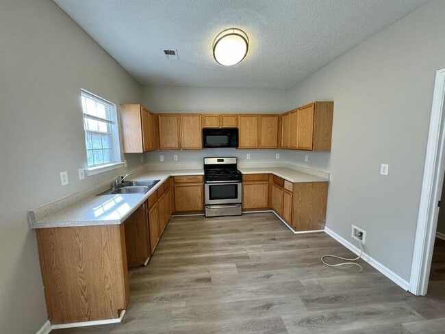 Building Photo - 1916 Chadberry Walk