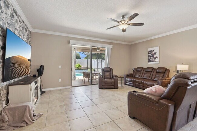 Building Photo - 5457 Animosh Ct
