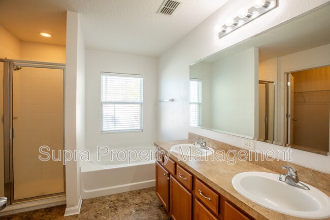 Building Photo - 5253 Plantation Home Way