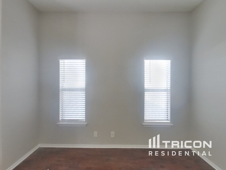 Building Photo - 8035 Dove Trail Dr