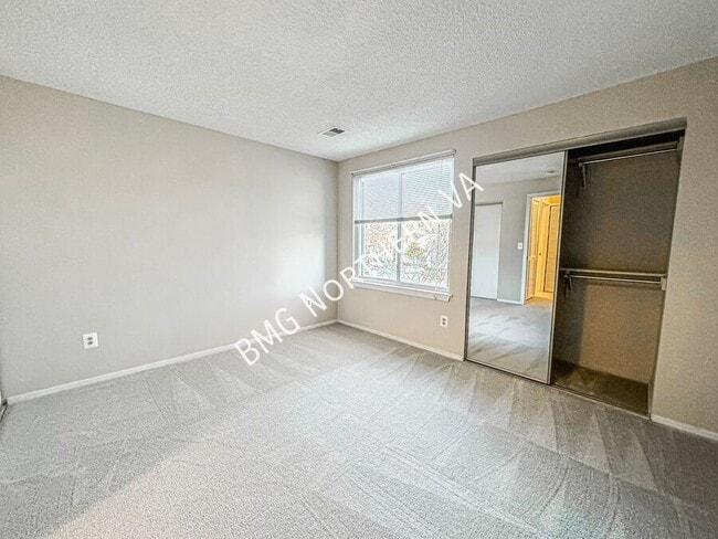 Building Photo - 1510 Summerchase Ct