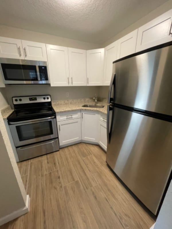 Building Photo - M0NTANTE Montante Blvd