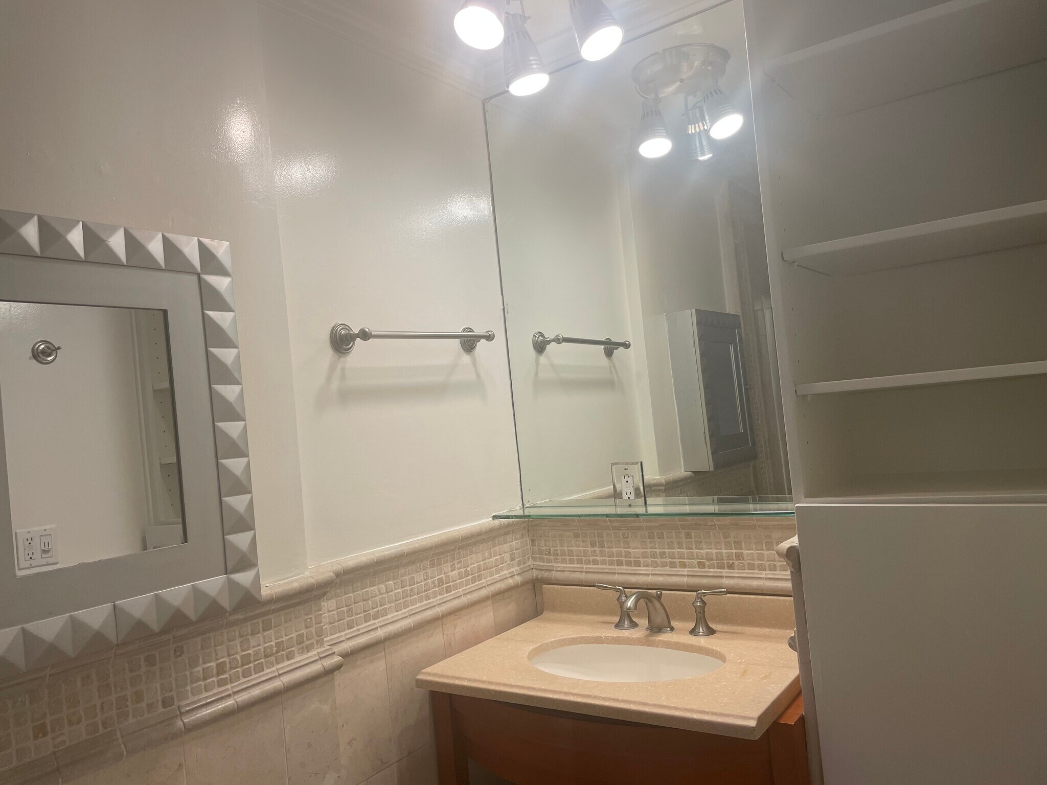 Bathroom - 8547 Airdrome St