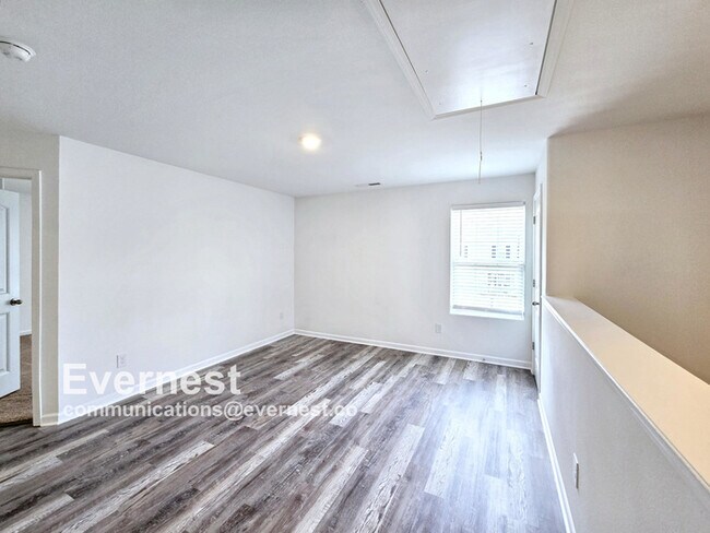 Building Photo - 4039 Meredith Woods Ln
