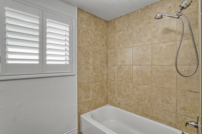 Building Photo - Updated three bed two bath house in Thousand Oaks with attached garage