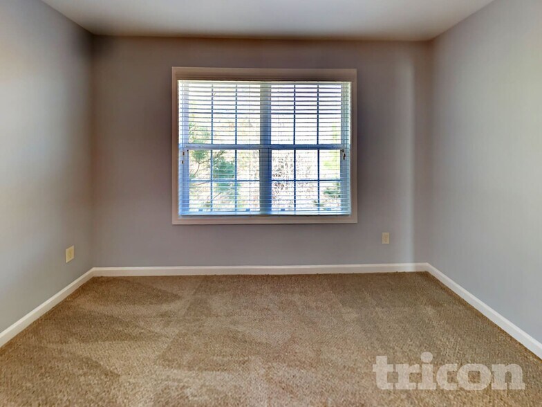 Building Photo - 117 Weatherford Way
