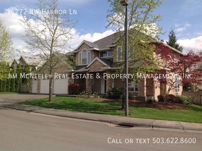 Primary Photo - 5 bed, 3 bath Oakridge Estates home w/ 3 c...