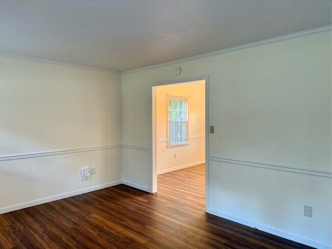 Building Photo - 502 Plantation Dr