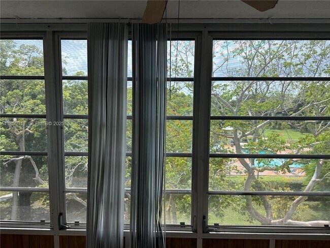 Building Photo - 3001 NW 48th Ave