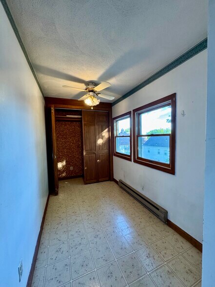 Building Photo - 49 Greaton Rd