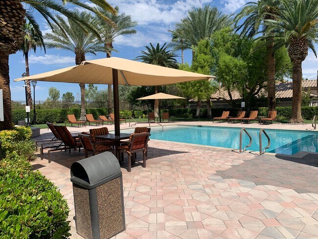 Building Photo - Lovely furnished Green Valley condo in Res...