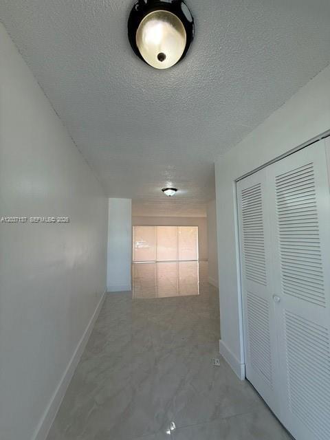 Building Photo - 9367 Fontainebleau Blvd