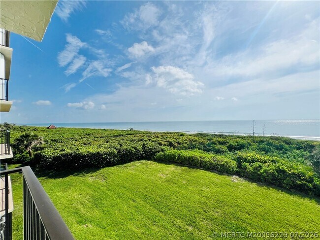 Building Photo - 4250 N Hwy A1A