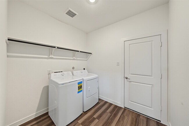 Building Photo - 31415 Joshua Knl Ln