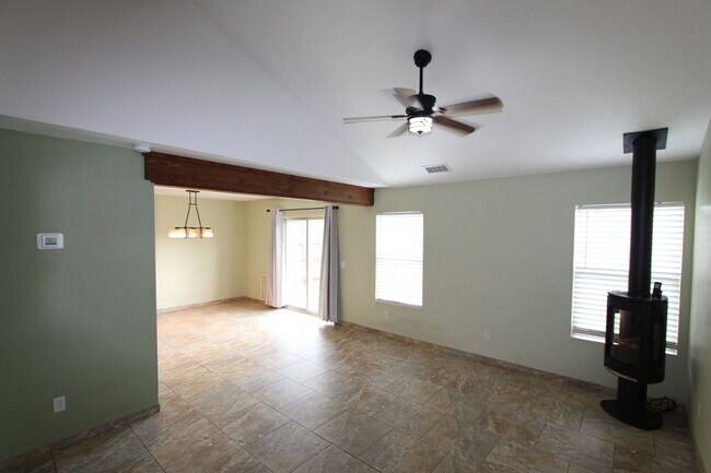 Building Photo - 3026 N Joy Ln