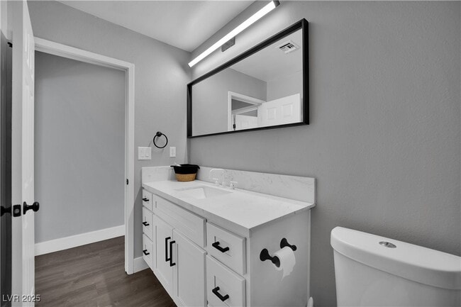 Building Photo - 3959 Salisbury Pl