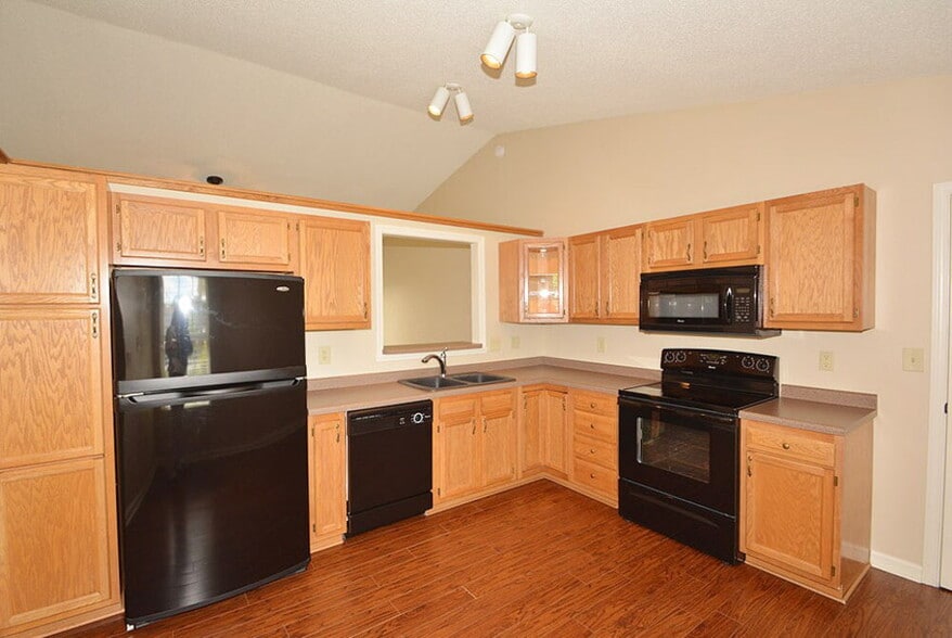 Building Photo - 8172 Amble Way