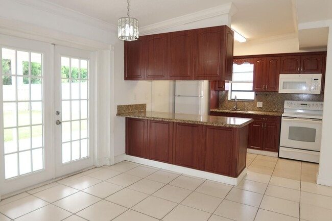 Building Photo - 5624 Purdy Ln