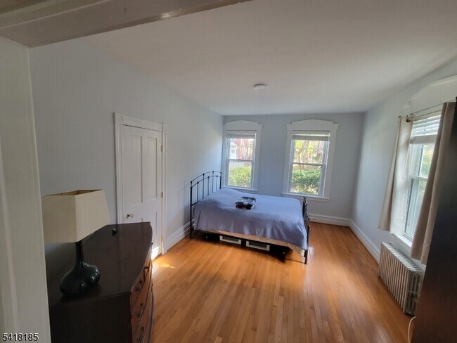 Building Photo - 140 Prospect St