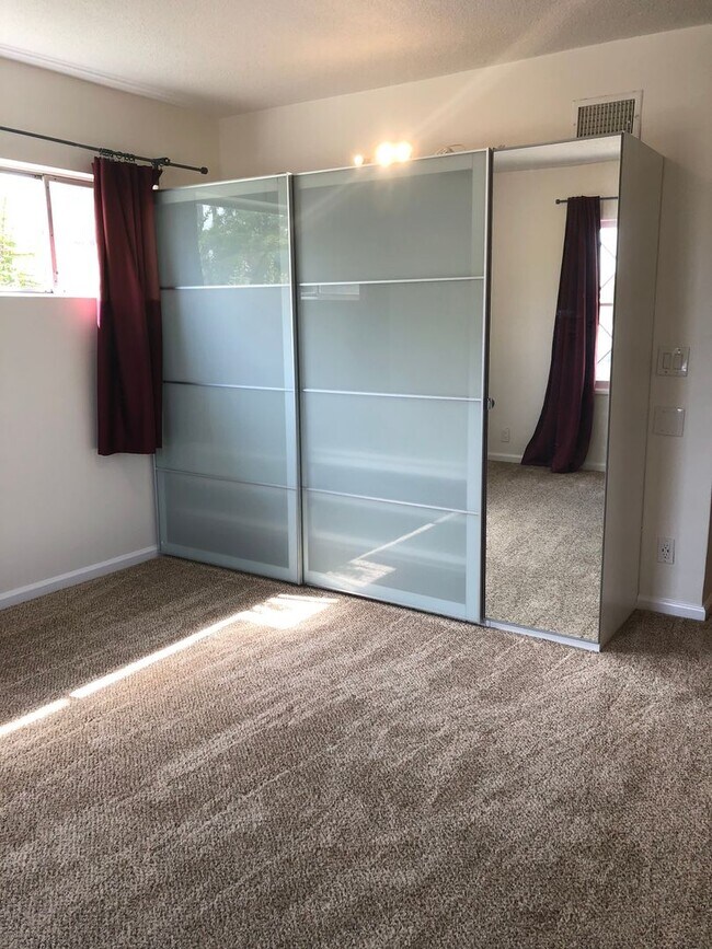 Building Photo - $4,295! Beautiful 3 Bedroom, 2 Bathroom Home in a Quiet Neighborhood in Rancho Palos Verdes!