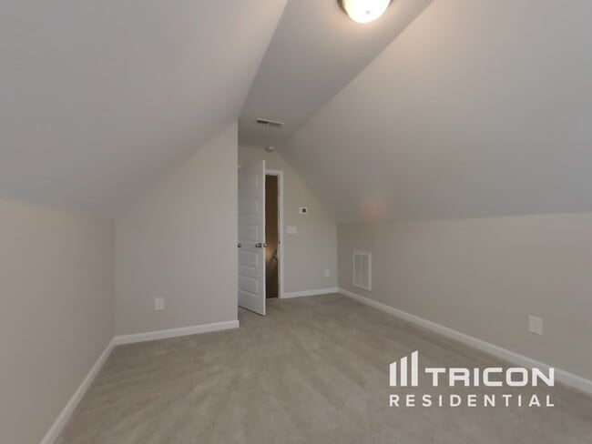 Building Photo - 1007 Cyril Dr