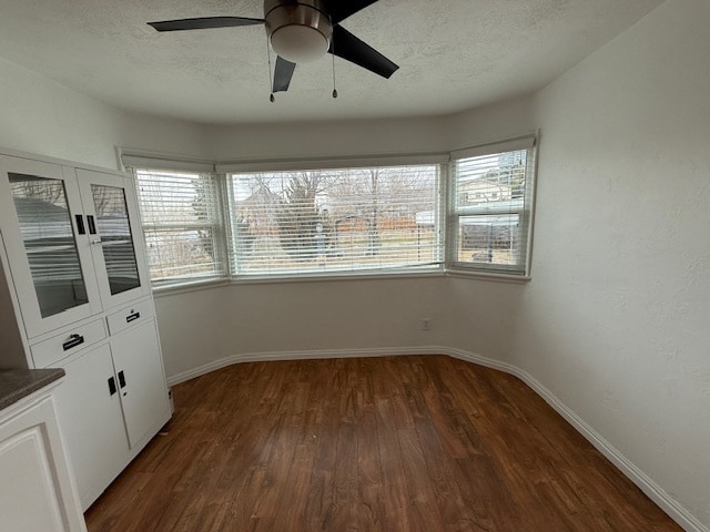 Building Photo - 2727 E Louise Ave