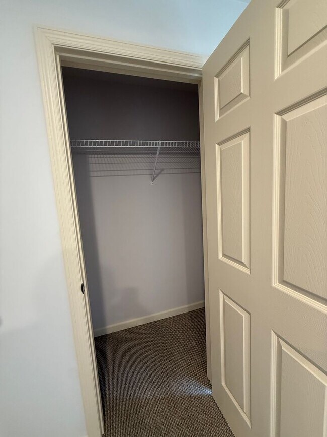 Building Photo - Spacious Rental Minutes from Downtown Nash...