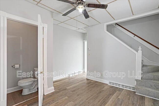 Building Photo - 805 S Potomac St