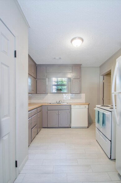 Building Photo - 7122 E LATIMER PL
