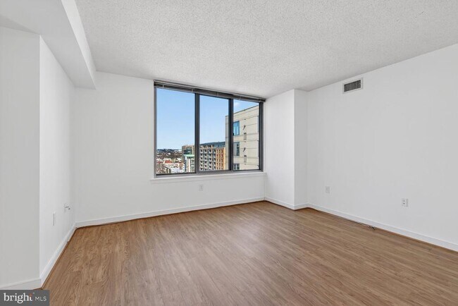 Building Photo - 555 Massachusetts Ave NW