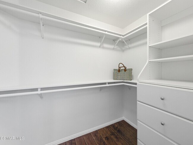 Building Photo - 1698 Ramona Dr