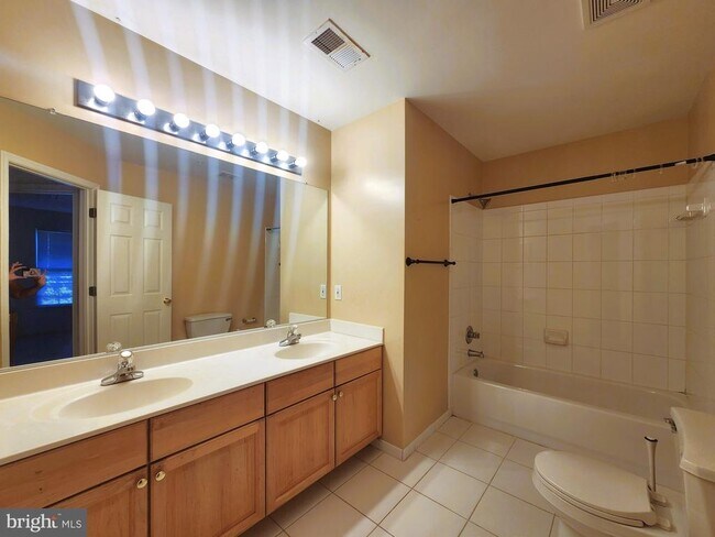 Building Photo - 406 Clairborne St