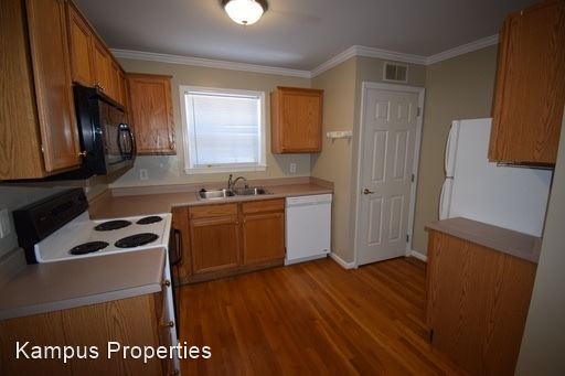 Building Photo - 271 Lexington Ave