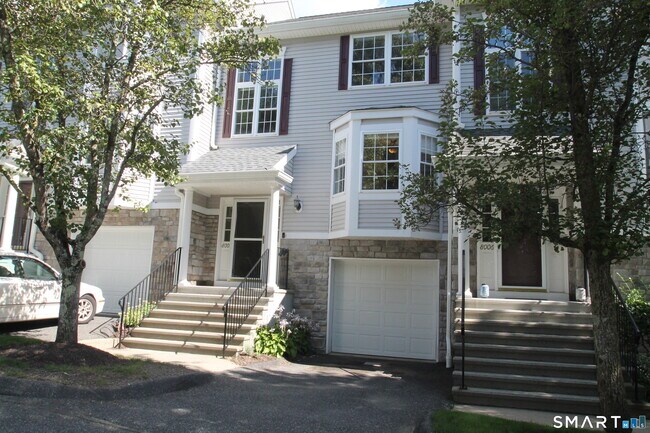 Building Photo - 8005 Heartwood Ln