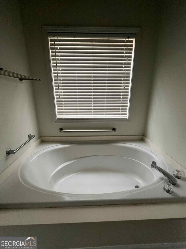 Building Photo - 128 Ashton Dr