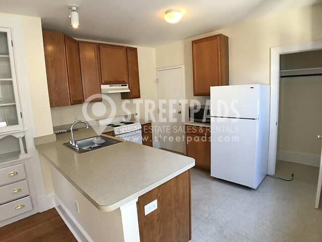 Building Photo - 2 bedroom in Cambridge MA 02139