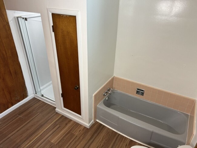 Building Photo - Wonderful 3 Bedroom, 2 Bath Home